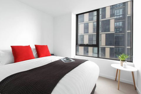 Resort Style Living In The Heart Of Moonee Ponds - Hotel Gold Coast 2
