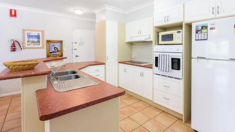 Resort Style Unit Across From The Water - Hotel Gold Coast 3