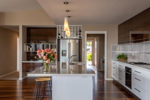 River Haven Serene Spacious With River Views - Hotel Gold Coast 3