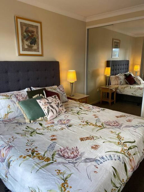 RIVERSIDE CITY VIEW PARKING NETFLIX WIFI WINE FREE - Hotel Gold Coast 1