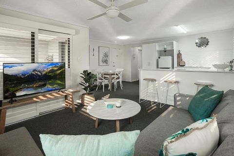 Riverside Location, Noosa Sound - Hotel Gold Coast 1