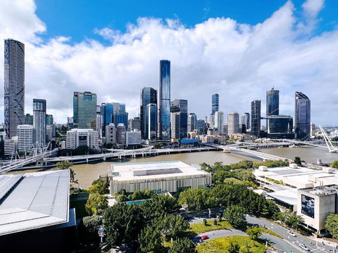 Riverview Haven Prime Spot For NY Fireworks - Hotel Gold Coast 0