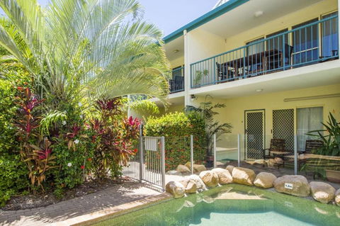 SAILS 9 Beachfront Getaway Horseshoe Bay - Hotel Gold Coast 2