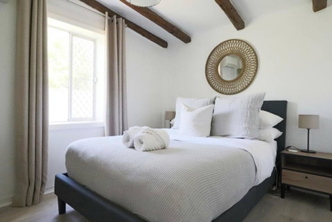 Rustic Chic 200 Metres From CBD - Hotel Gold Coast 3