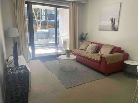 Roomy One Bedroom Plus Extra Bed - Hotel Gold Coast 0