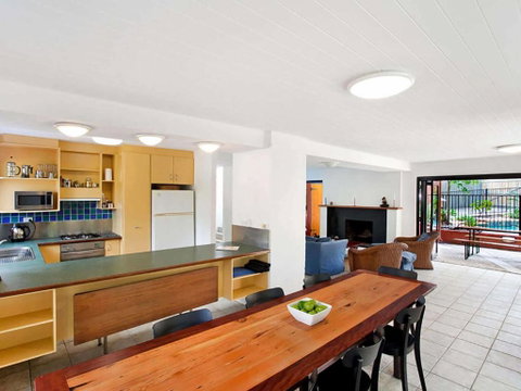 Ross Cres Spacious Private Beach House - Hotel Gold Coast 3