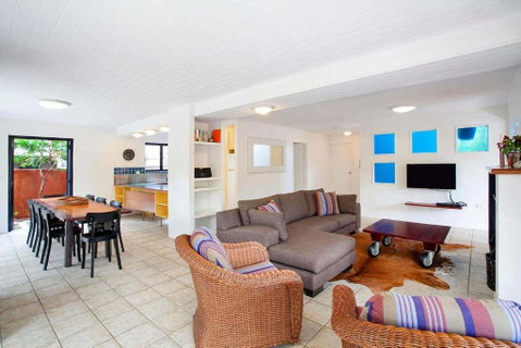 Ross Cres Spacious Private Beach House - Hotel Gold Coast 2