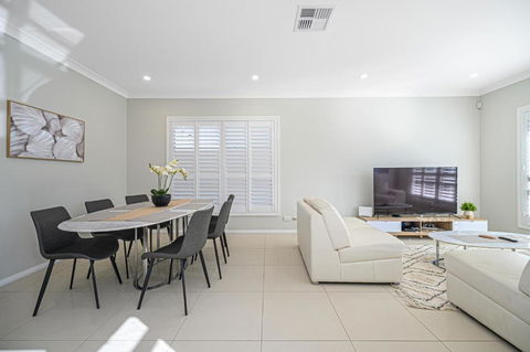 Rousehill Sweet Spacious 4BR Quiet House - Hotel Gold Coast 2