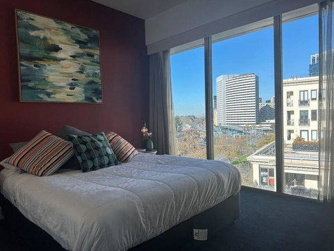 Royal Garden Residence - Hotel Gold Coast 0