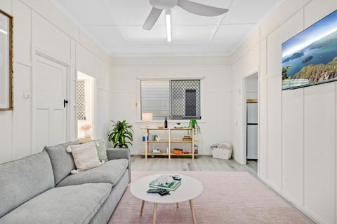 Sage Cottage! CBD Perfection! - Hotel Gold Coast 0