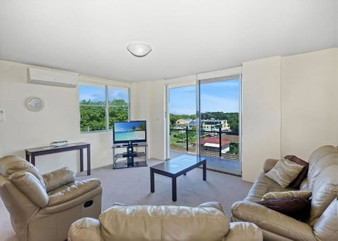 Sail Away - Hotel Gold Coast 3