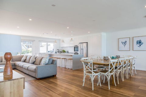 Salt And Light Mollymook - Hotel Gold Coast 2