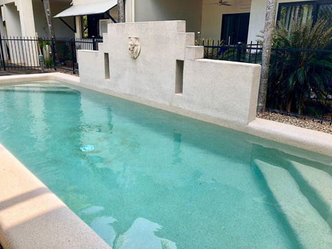 Salt & Sand - Tropical Oasis Footsteps To Beach - Hotel Gold Coast 2