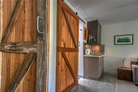 SALT Luxury Couples Bungalow - Hotel Gold Coast 2