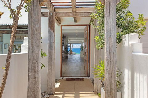 Saltwater Beach House - Hotel Gold Coast 3