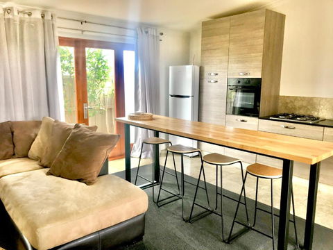 Salty Blue Beach House - Hotel Gold Coast 3
