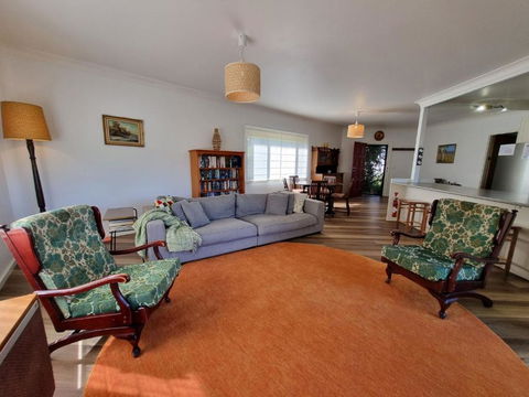 Salty Dog - Hotel Gold Coast 1