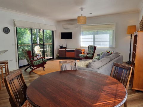 Salty Dog - Hotel Gold Coast 2