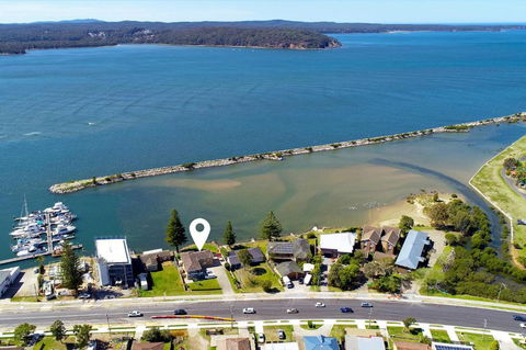 Salty Life - Hotel Gold Coast 3