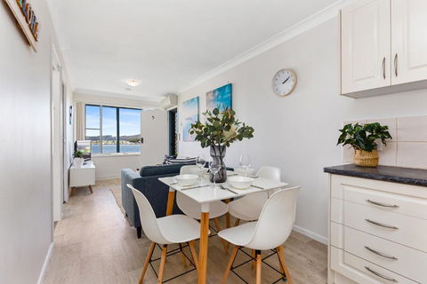 Salty Life - Hotel Gold Coast 1