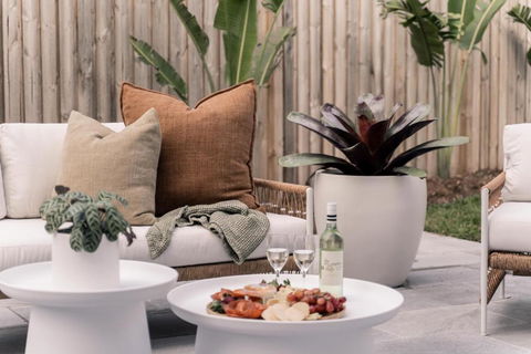 SALTY PALMS On HENLEY -THREE - Hotel Gold Coast 1