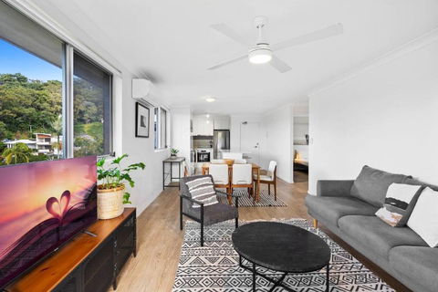 Salty Sea Breeze Apartment 500m To Waters Edge - Hotel Gold Coast 0