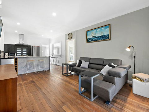 Salty Sea Cottage - Hotel Gold Coast 2