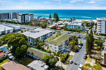 Samuel Grove with Hotel Gold Coast