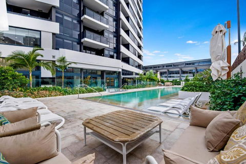 Ruby Building - Self Contained, Privately Managed Apartments - Hotel Gold Coast 0