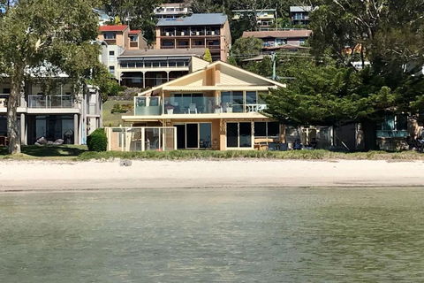 Sandy Beach House Corlette Unit 1 Waterfront WI-FI Aircon - Hotel Gold Coast 0