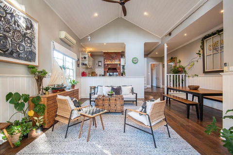 Sandy Village Retreat Heated Pool Bay Views - Hotel Gold Coast 1