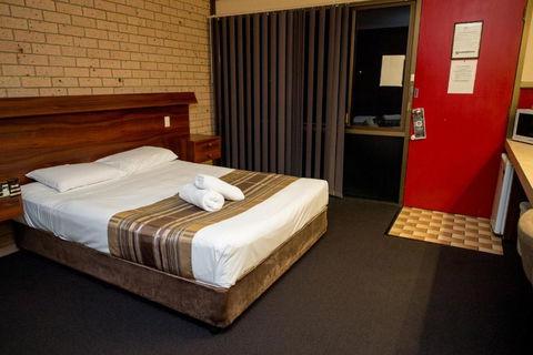 Sarina Motor Inn - Hotel Gold Coast 1