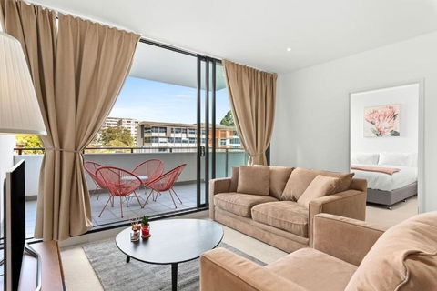 Saunders Sunbeam - Live The Macquarie Lifestyle - Hotel Gold Coast 2