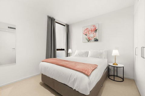 Saunders Sunbeam - Live The Macquarie Lifestyle - Hotel Gold Coast 3