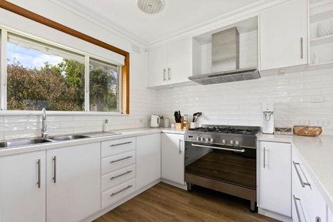 Sea View Cottage Wifi And Linen Included Inverloch - Hotel Gold Coast 1