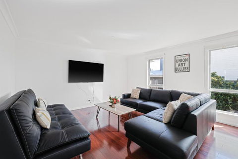 Sea Wave By Ready Set Stay - BYO LINEN & TOWELS - Hotel Gold Coast 3