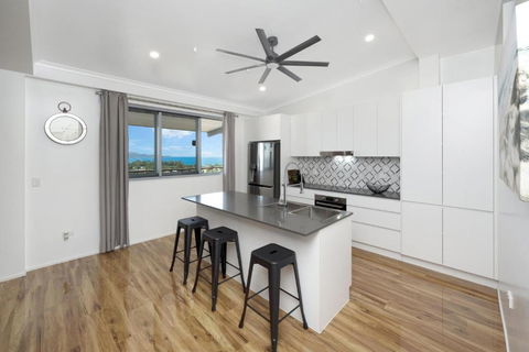 SEA-Renity On Castle Hill - Hotel Gold Coast 3