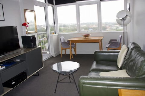 Seaside Serenity Stunning Beach Views In Maroubra - Hotel Gold Coast 3