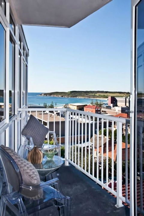 Seaside Serenity Stunning Beach Views In Maroubra - Hotel Gold Coast 0