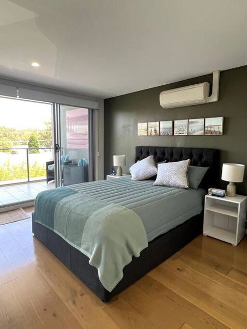 Shoal Vibes - Hotel Gold Coast 2