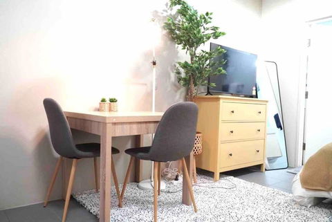 Simple And Tidy Small Studio Surry Hills - Hotel Gold Coast 2