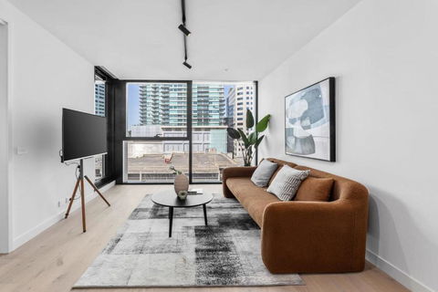 Sleek City Living: 1BR Retreat Apt CBD Wi-Fi Yoga - Hotel Gold Coast 3