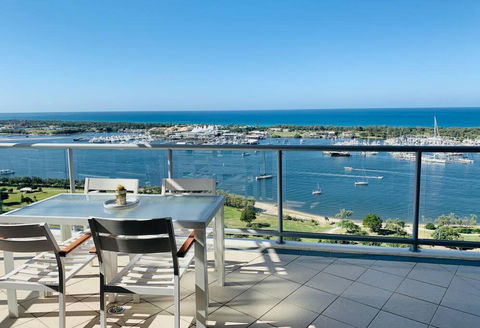 Southport Sea Views - Shores Apartment - Hotel Gold Coast 0