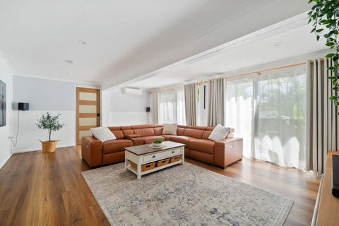 Spacious Home, Pool, Sauna Fits 10ppl - Hotel Gold Coast 3