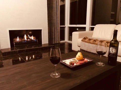 Beautiful Resort Retreat Villa In The Yarra Valley - Entertainer's Delight - Hotel Gold Coast 1