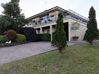 Book Cooranbong Accommodation Vacations Hotel Gold Coast Hotel Gold Coast