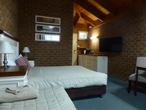 Beechworth Carriage Motor Inn - Hotel Gold Coast 2