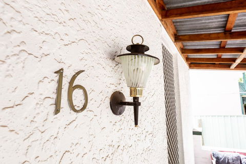 Best Central House - SLEEPS 11 !! - Hotel Gold Coast 1