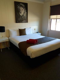 Book Hay Accommodation Vacations Hotel Gold Coast Hotel Gold Coast
