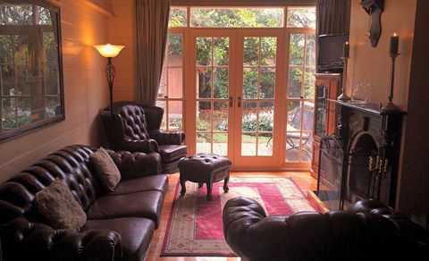 Birch House Koroit - Hotel Gold Coast 2